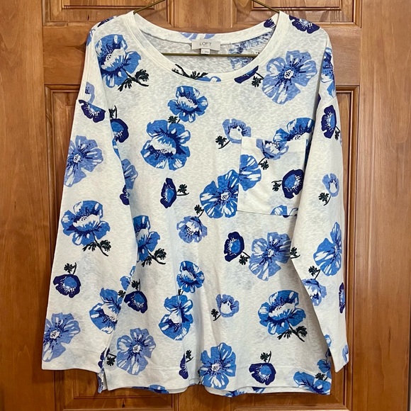 LOFT Tops - LOFT Blue Floral Print Top